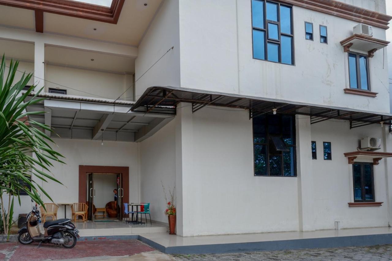 Reddoorz @ Hotel Bumi Palupy Bagian luar foto