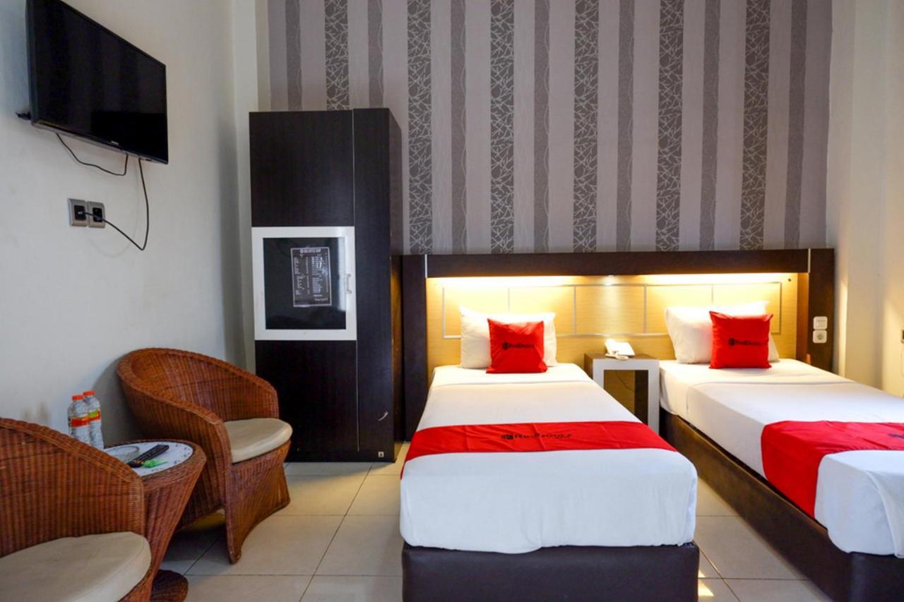 Reddoorz @ Hotel Bumi Palupy Bagian luar foto