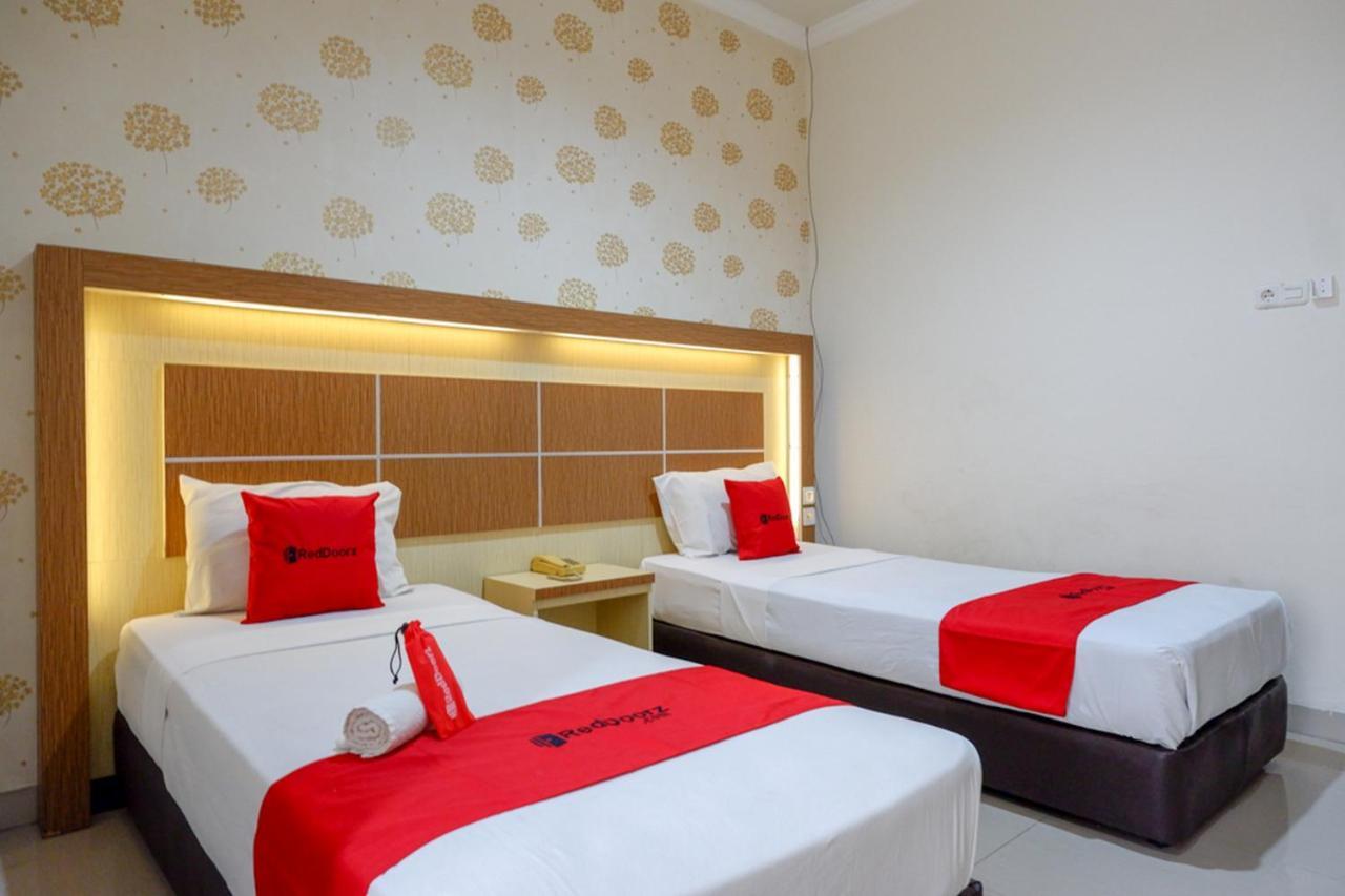 Reddoorz @ Hotel Bumi Palupy Bagian luar foto