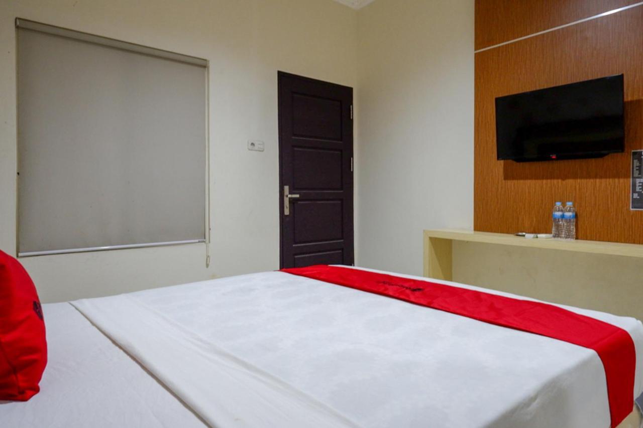 Reddoorz @ Hotel Bumi Palupy Bagian luar foto
