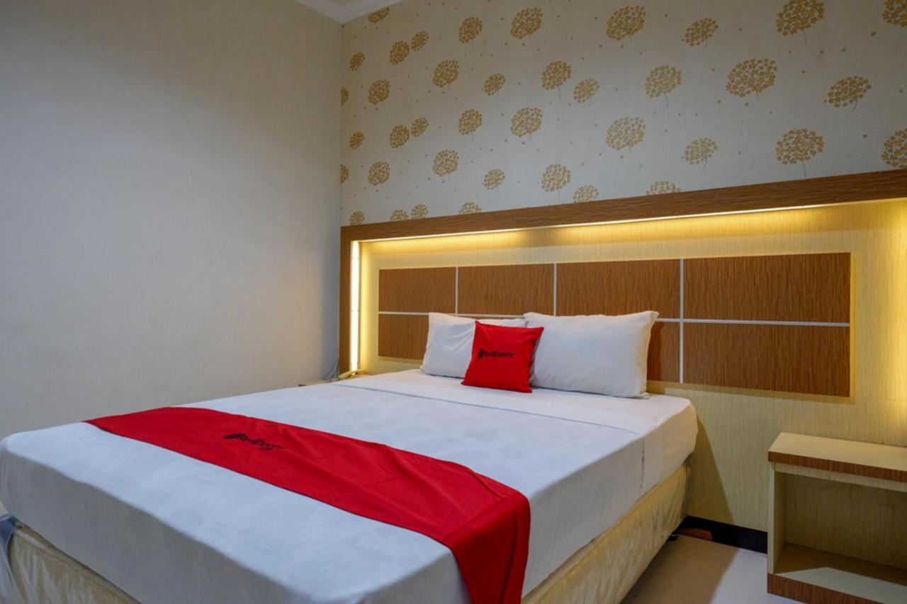 Reddoorz @ Hotel Bumi Palupy Bagian luar foto