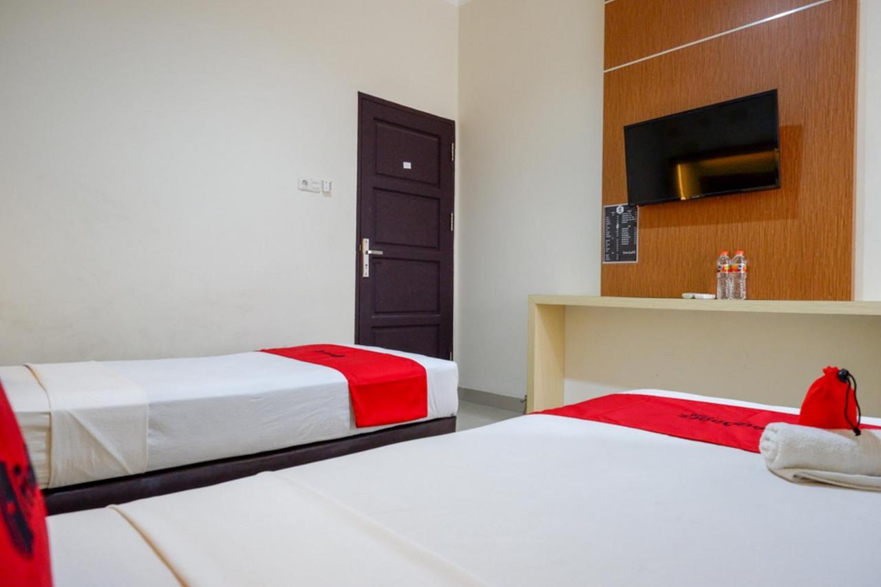 Reddoorz @ Hotel Bumi Palupy Bagian luar foto